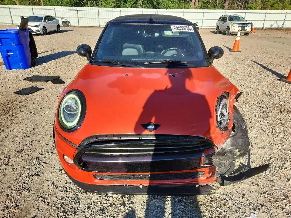 2019 MINI COOPER   