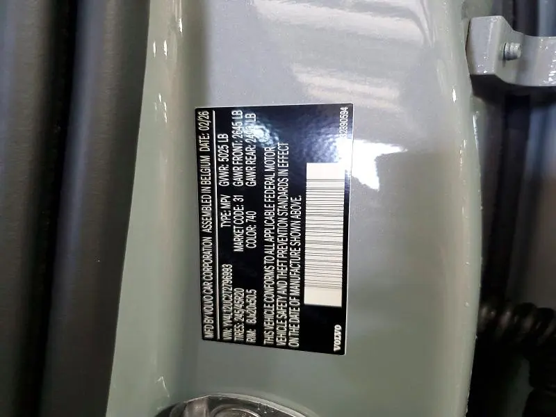 2026 VOLVO XC40 PLUS  