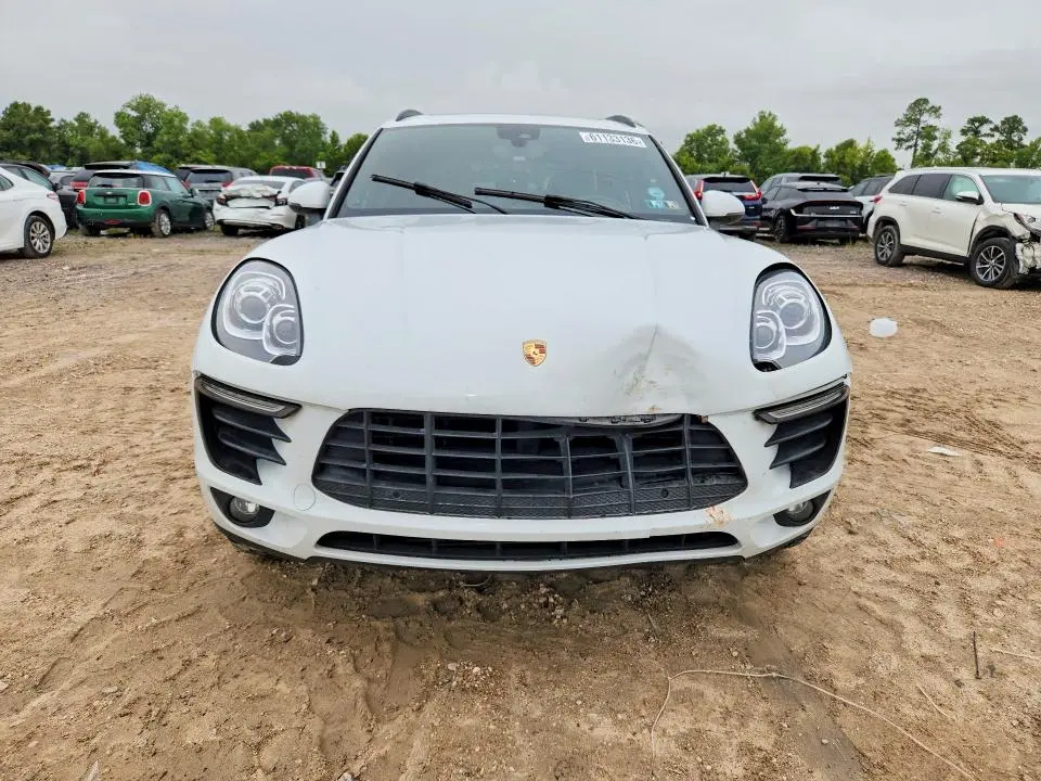 2018 PORSCHE MACAN   