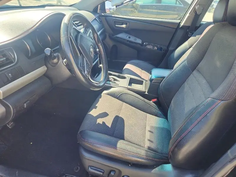 2017 TOYOTA CAMRY SE  
