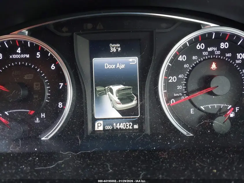 2016 TOYOTA CAMRY SE