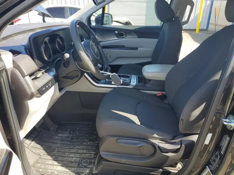 2023 KIA CARNIVAL LX  