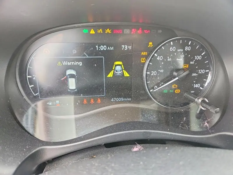 2024 NISSAN KICKS SV  