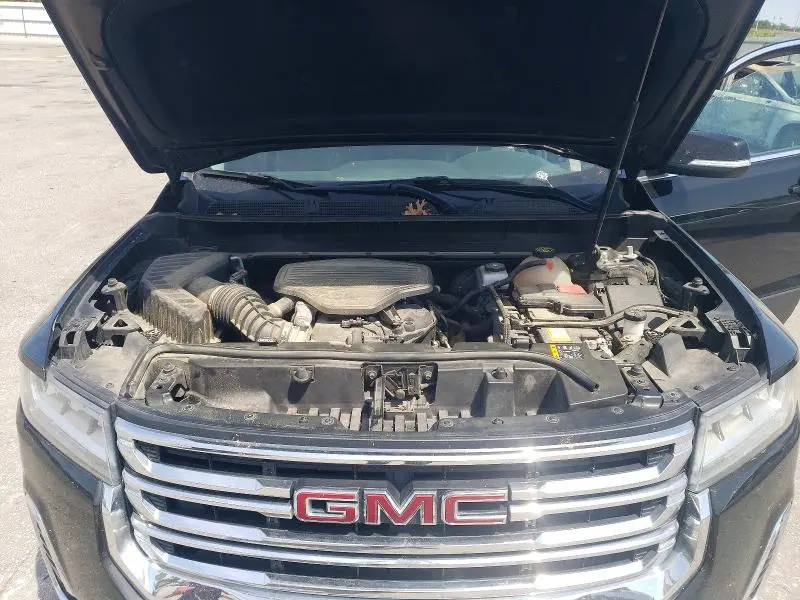2021 GMC ACADIA SLT  