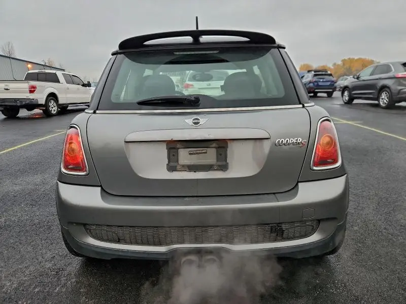 2010 MINI COOPER S  