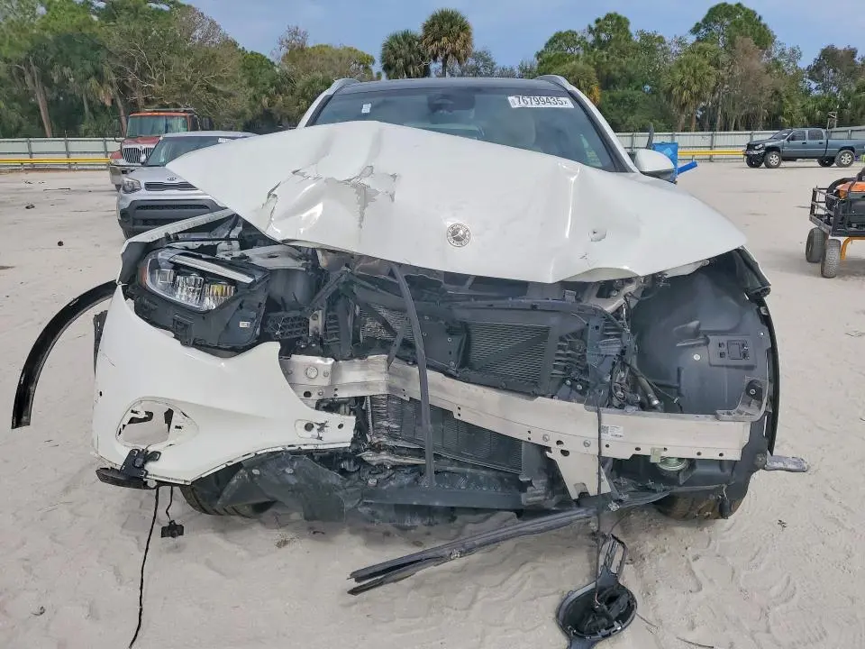 2023 MERCEDES-BENZ GLC 300 4MATIC  