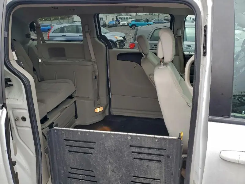 2017 DODGE GRAND CARAVAN SE  