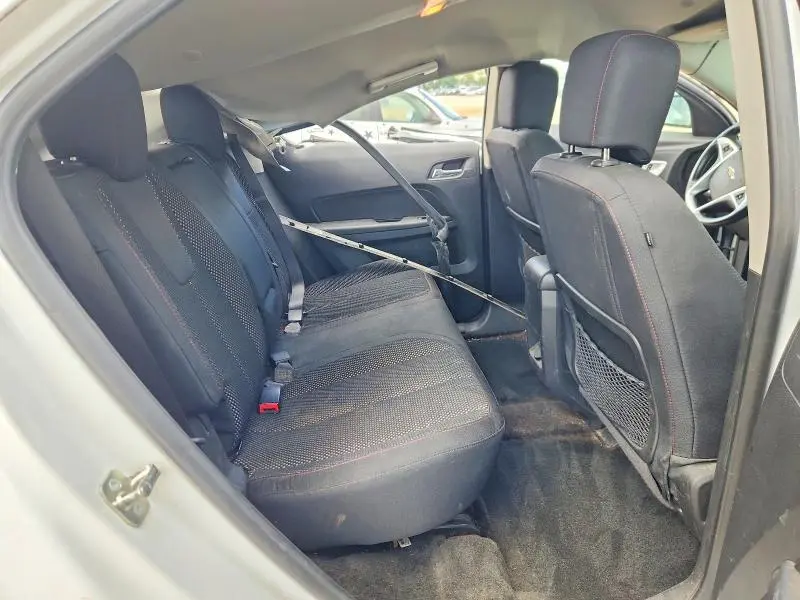 2015 CHEVROLET EQUINOX LT  