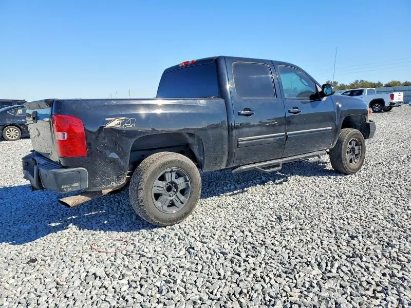 2011 CHEVROLET SILVERADO K1500 LT  