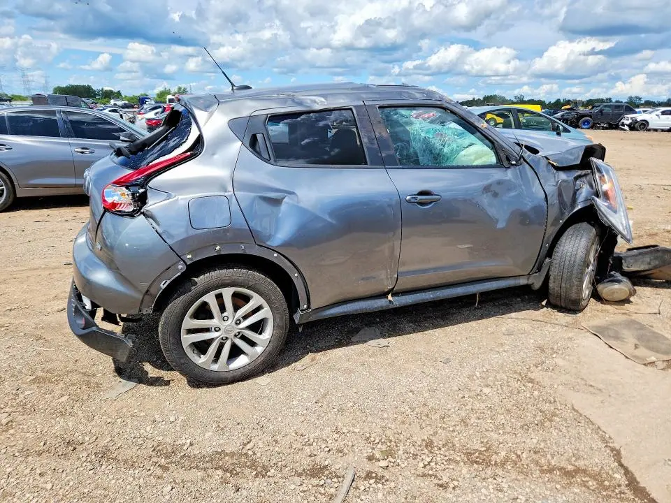 2016 NISSAN JUKE SV  
