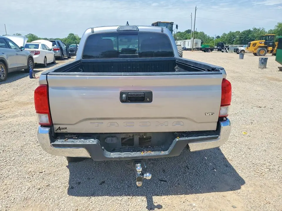 2019 TOYOTA TACOMA SR5 V6  