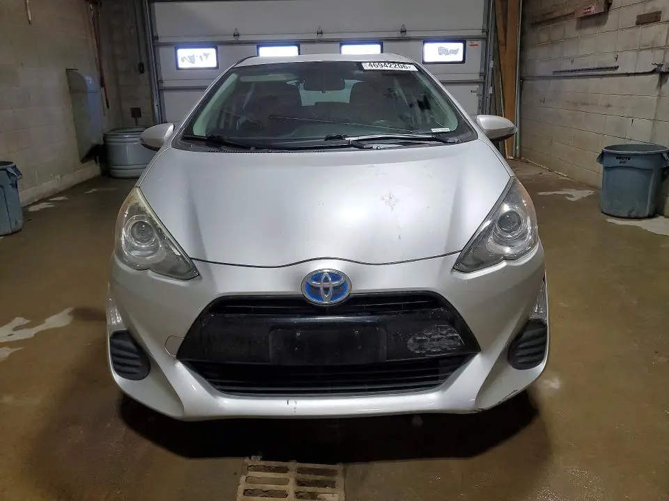 2016 TOYOTA PRIUS C TWO  