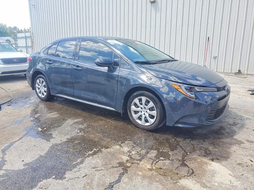 2025 TOYOTA COROLLA   