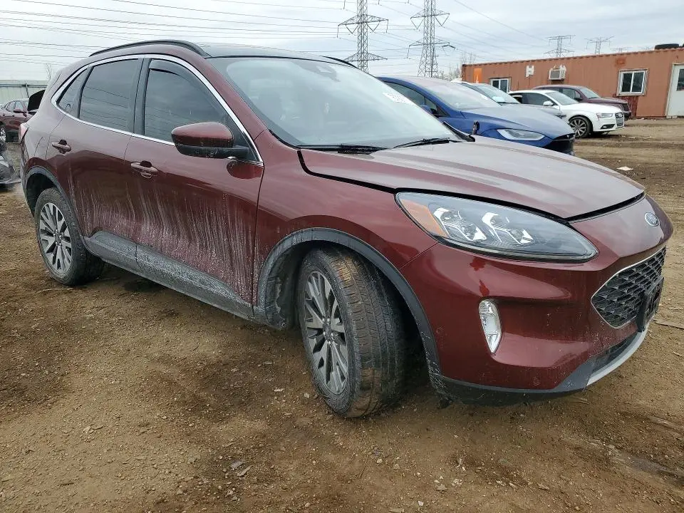 2021 FORD ESCAPE TITANIUM  