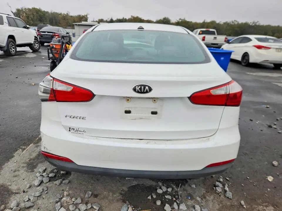 2014 KIA FORTE LX  