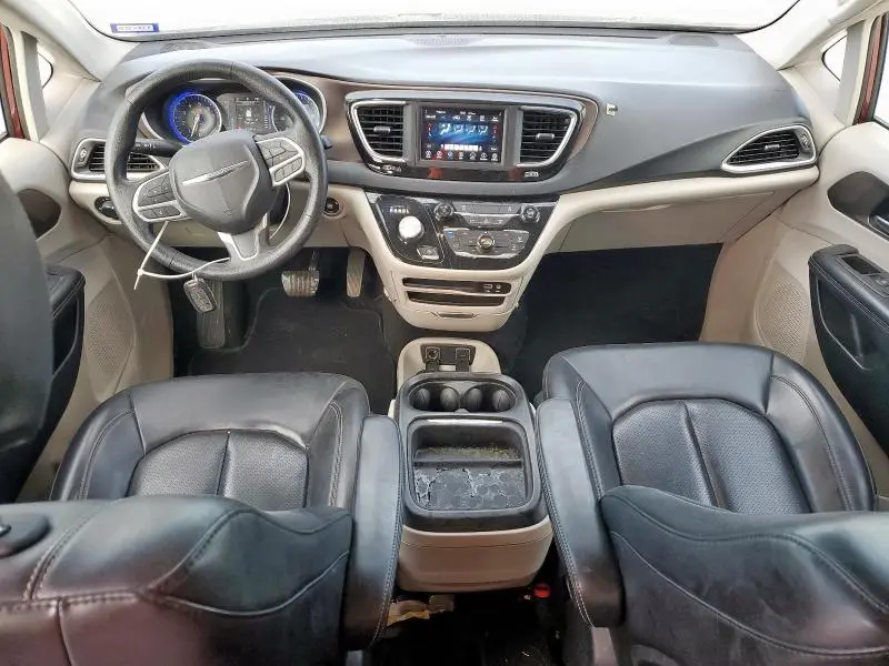 2020 CHRYSLER VOYAGER LXI  