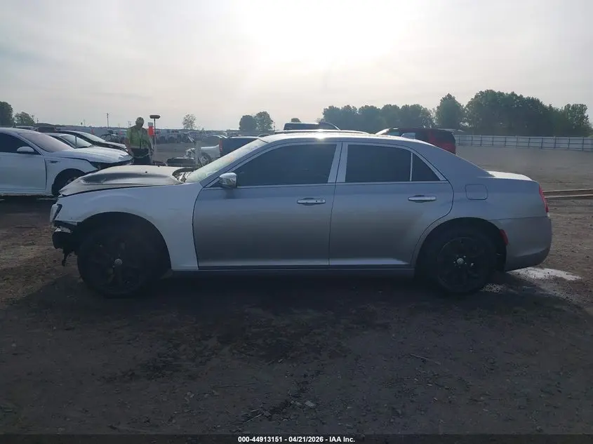 2016 CHRYSLER 300 LIMITED