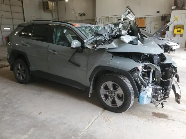 2022 TOYOTA RAV4 XLE  
