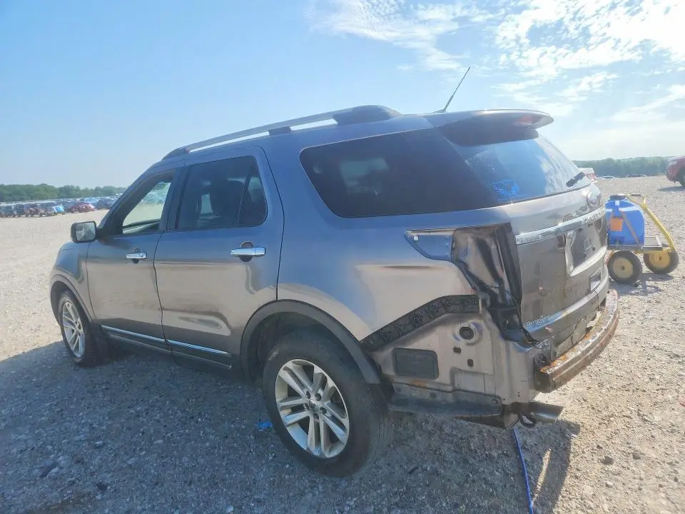2011 FORD EXPLORER XLT  