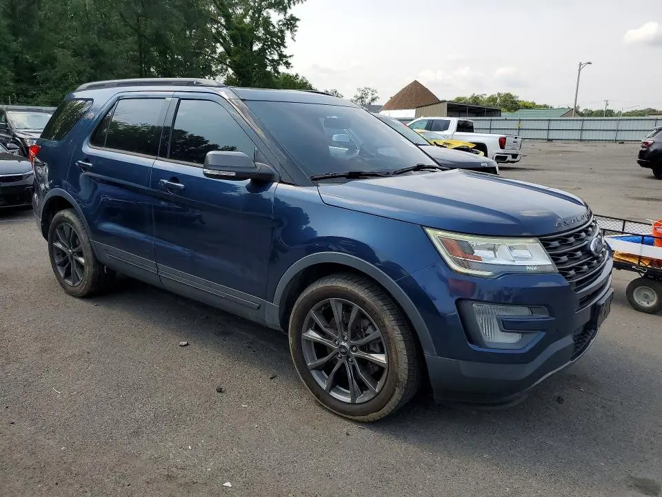 2017 FORD EXPLORER XLT  