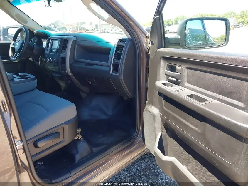2019 RAM 1500 CLASSIC TRADESMAN  4X2 6'4 BOX