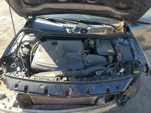 2015 MERCEDES-BENZ GLA 250