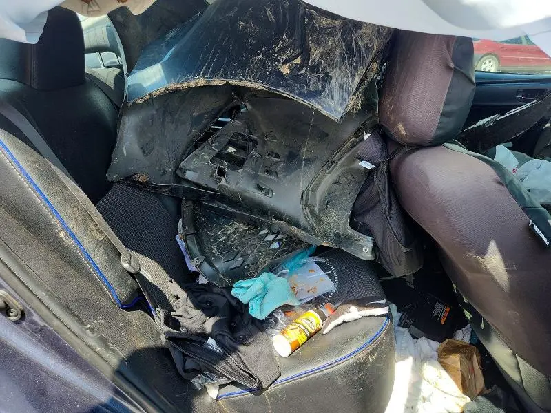 2018 TOYOTA COROLLA SE  