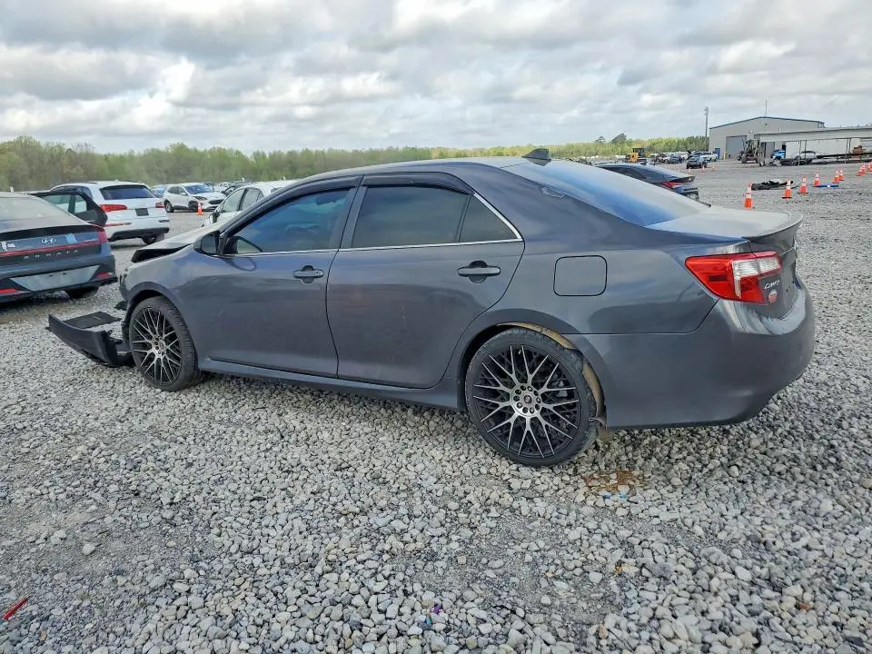 2014 TOYOTA CAMRY SE  