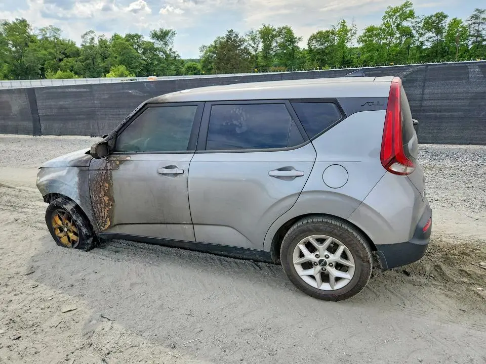 2022 KIA SOUL LX  