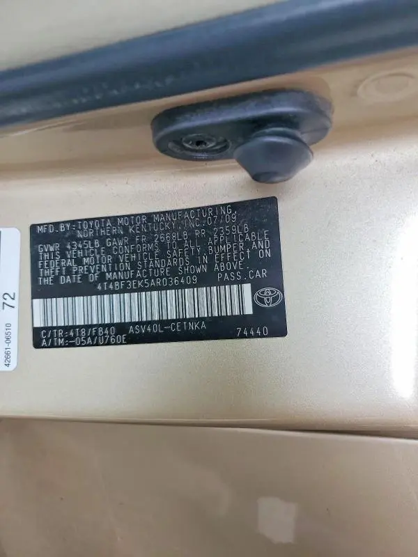 2010 TOYOTA CAMRY LE  