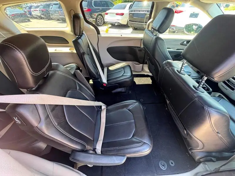 2021 CHRYSLER VOYAGER LXI  