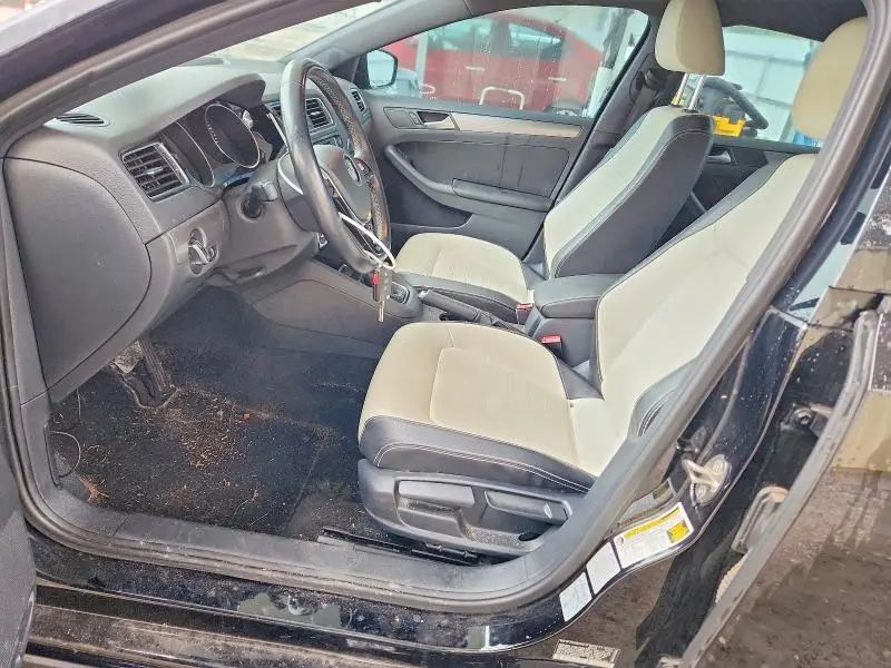 2016 VOLKSWAGEN JETTA SPORT  