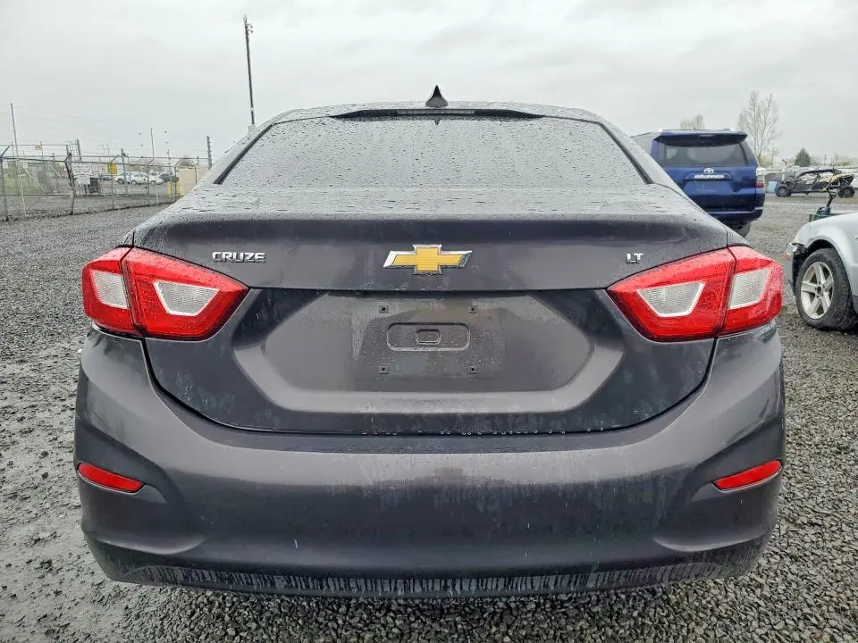 2017 CHEVROLET CRUZE LT  
