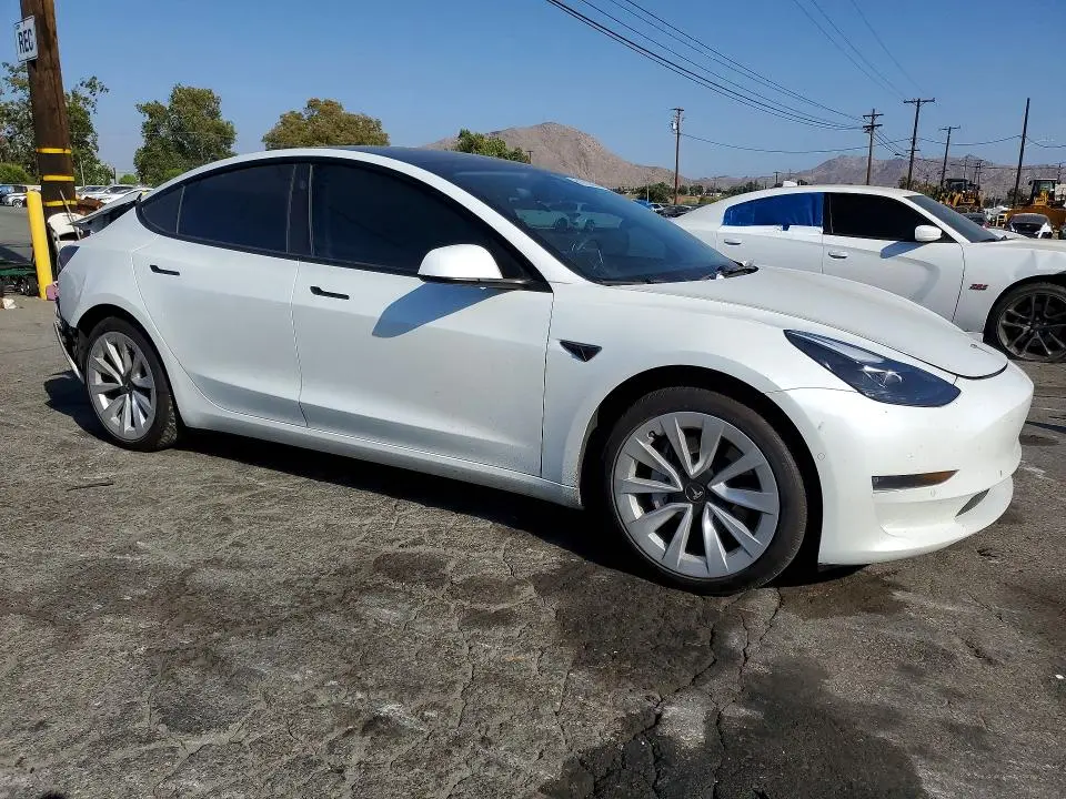 2021 TESLA MODEL 3   