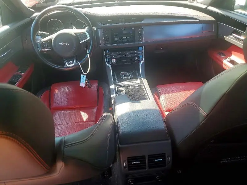2018 JAGUAR XF R - SPORT  