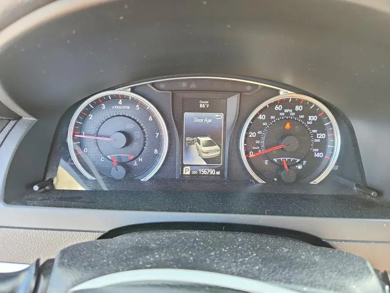 2015 TOYOTA CAMRY SE  