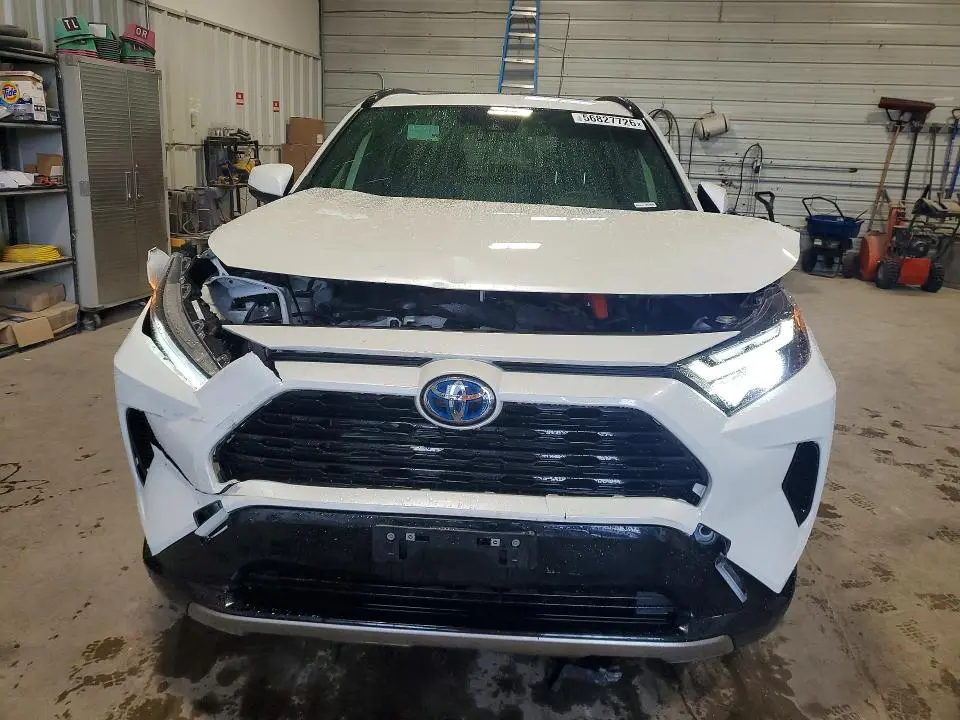 2022 TOYOTA RAV4 SE  