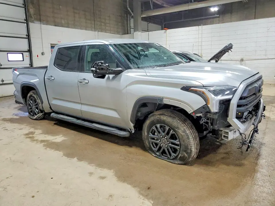 2023 TOYOTA TUNDRA CREWMAX SR  