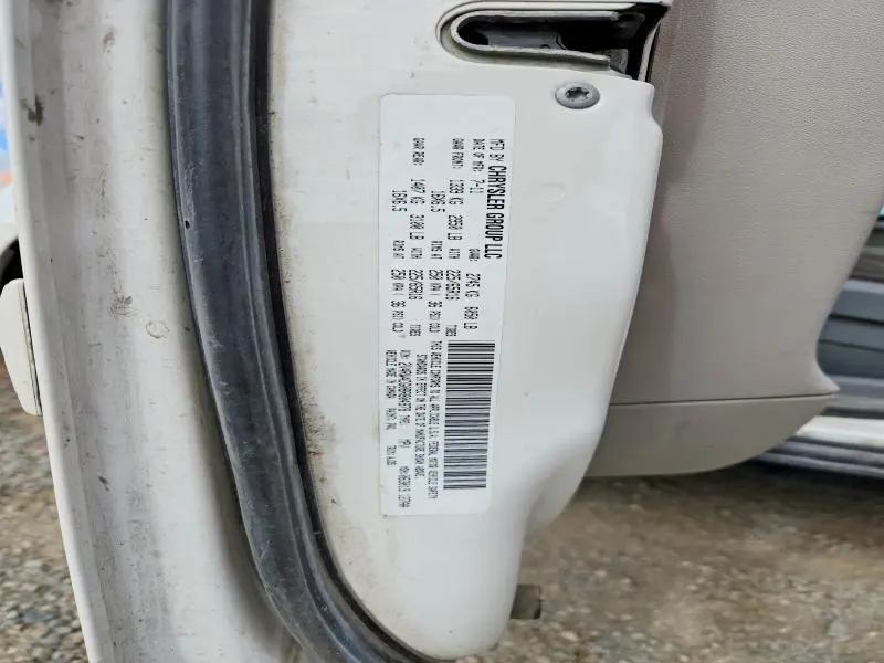 2011 VOLKSWAGEN ROUTAN S  