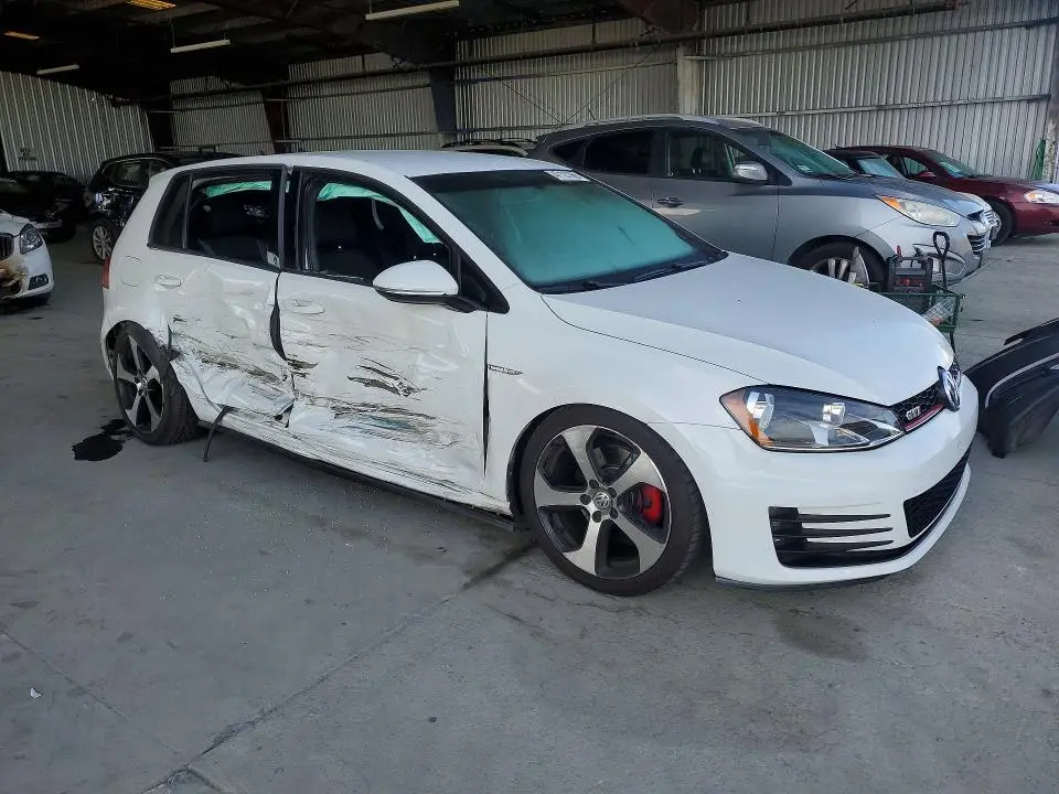 2015 VOLKSWAGEN GTI   