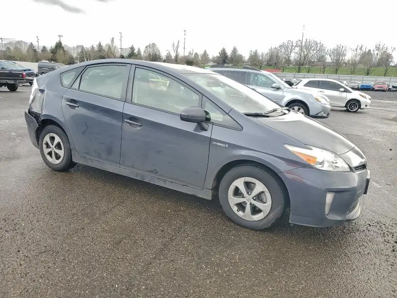 2013 TOYOTA PRIUS   