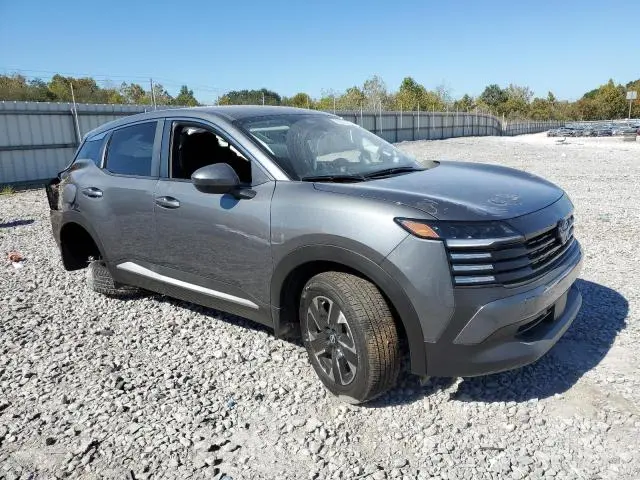 2025 NISSAN KICKS SV  