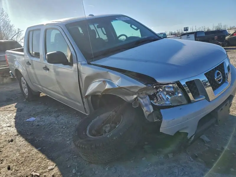 2013 NISSAN FRONTIER S  