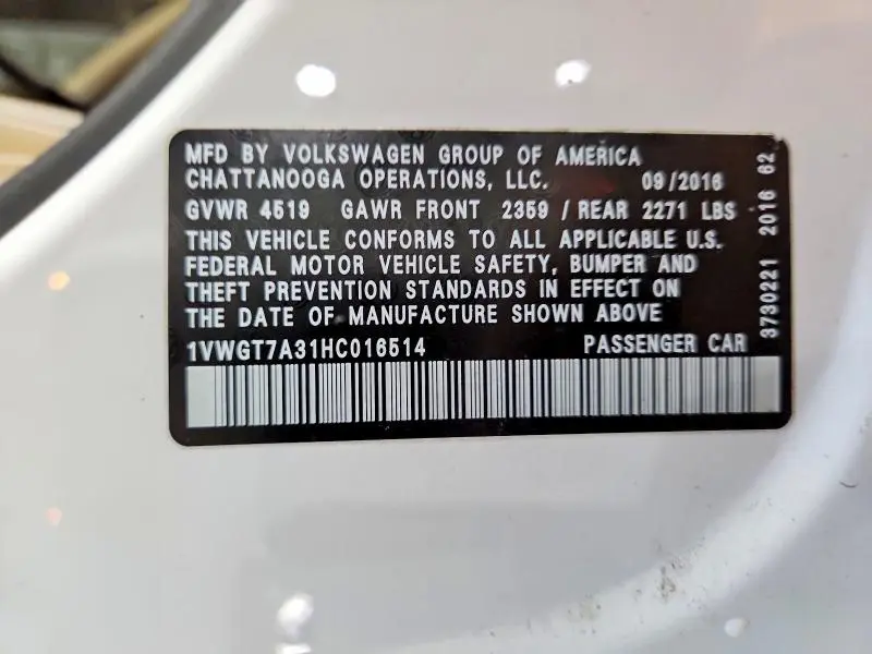 2017 VOLKSWAGEN PASSAT SE  