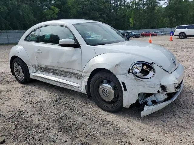 2016 VOLKSWAGEN BEETLE SE