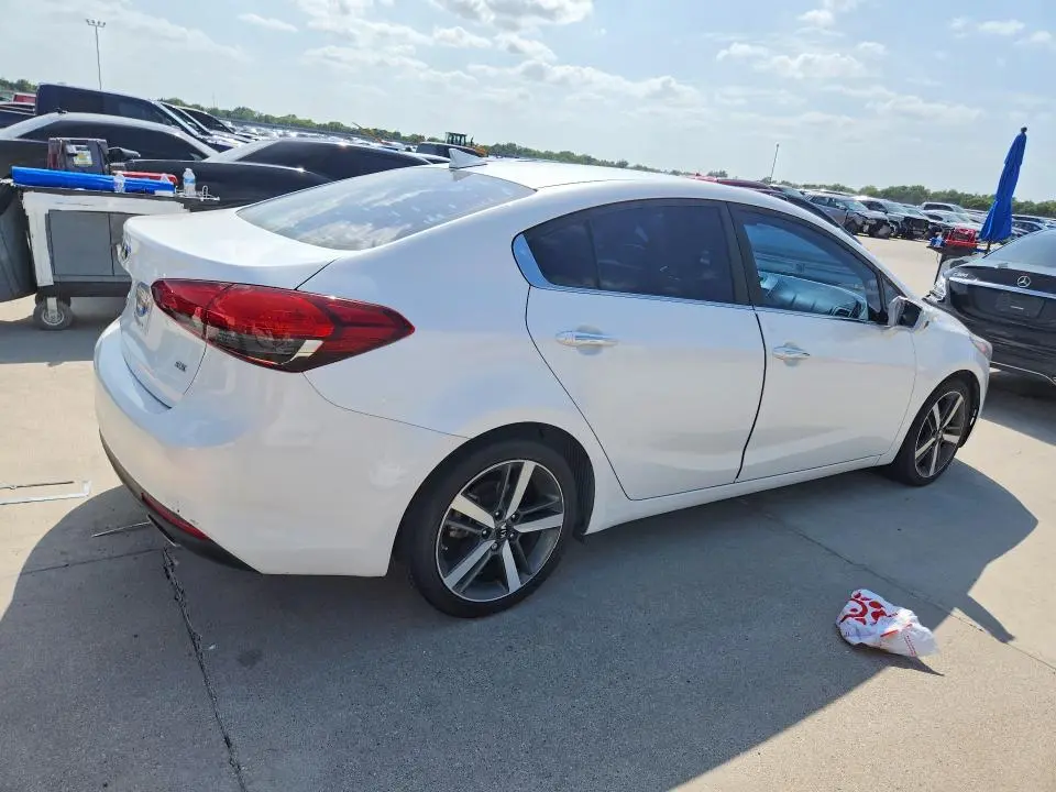 2017 KIA FORTE EX  