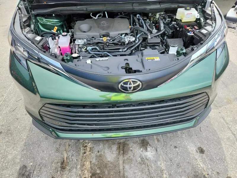 2026 TOYOTA SIENNA XLE 7-PASSENGER  