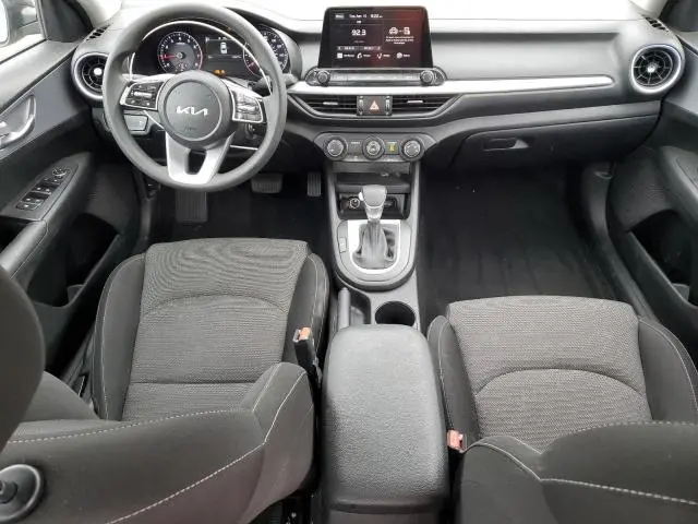 2023 KIA FORTE LX  