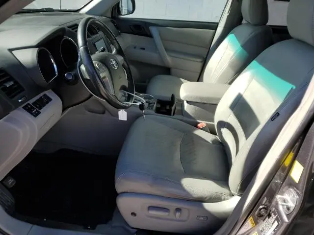 2010 TOYOTA HIGHLANDER   