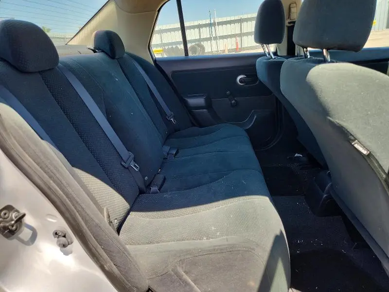 2011 NISSAN VERSA 1.8 S  